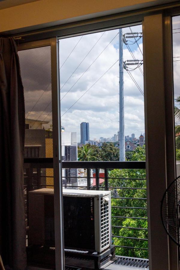 5880 Enriquez Residences Манила Экстерьер фото